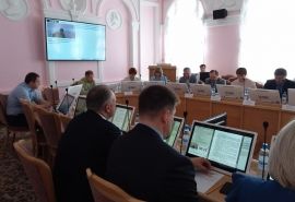 Омские депутаты сыграют с мэрией в бизнес-игру по бюджету