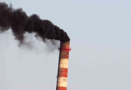 Компании массово отменяют регистрацию в Омске и все меньше платят за выбросы