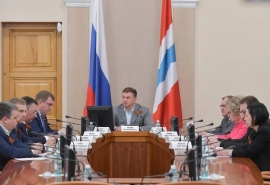 Виталий Хоценко провел заседание попечительского совета по созданию в Омске центра «Сириус 55»