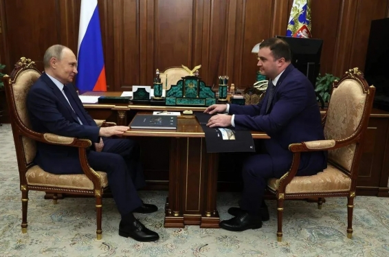 Президент Путин позвонил омскому губернатору Хоценко