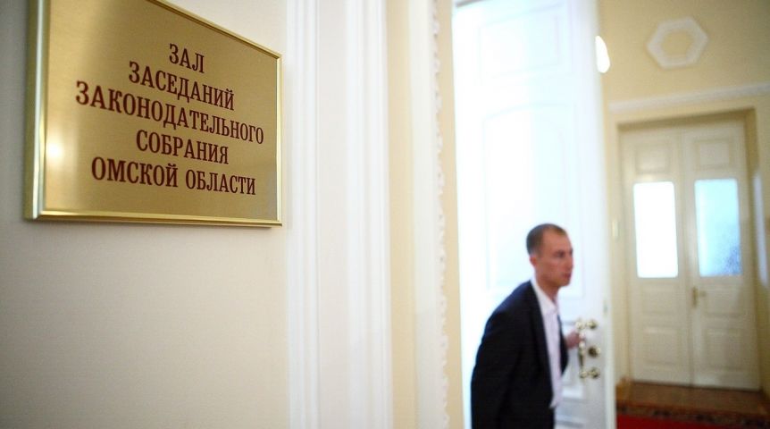 Неделя на «СуперОмске»: пивнушки у Кремля, «дело Любочки», голодовка за долги и кондуктор-Дед Мороз