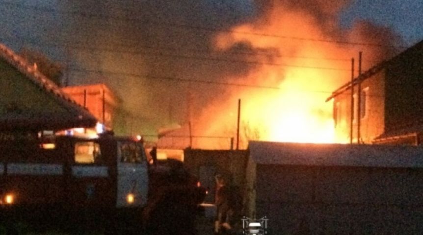 Пожар в омске на маркса. Пожар в Омске. Пожарная ураган Омск.