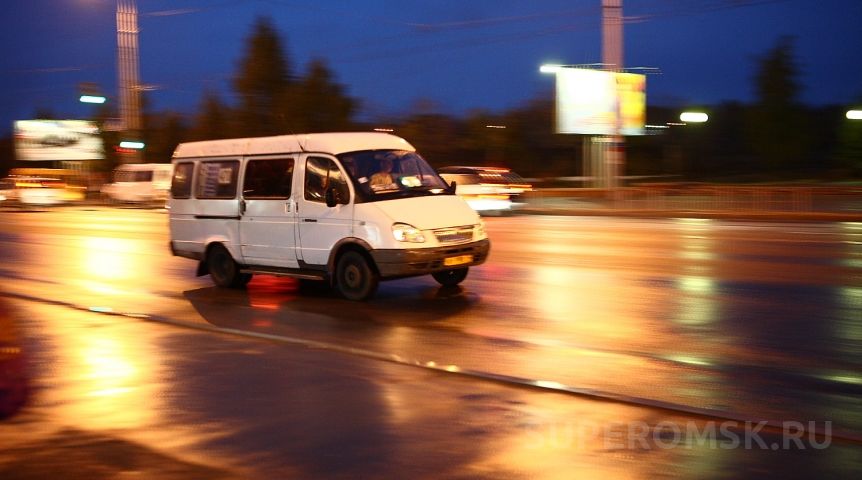 514 маршрутка омск. 470 Маршрутка Омск. Перевозчик Торопов Омск. 305 Маршрутка Омск. Нефтяники левый берег Омск маршрутка.