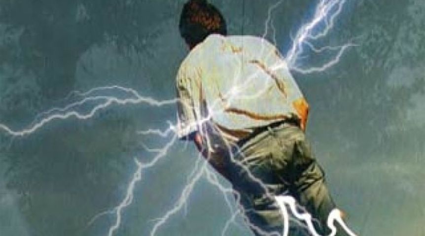 Человек в грозу. Страшная гроза. Молния в жизни человека. Молния в жизни человека. Молния в жизни человека.