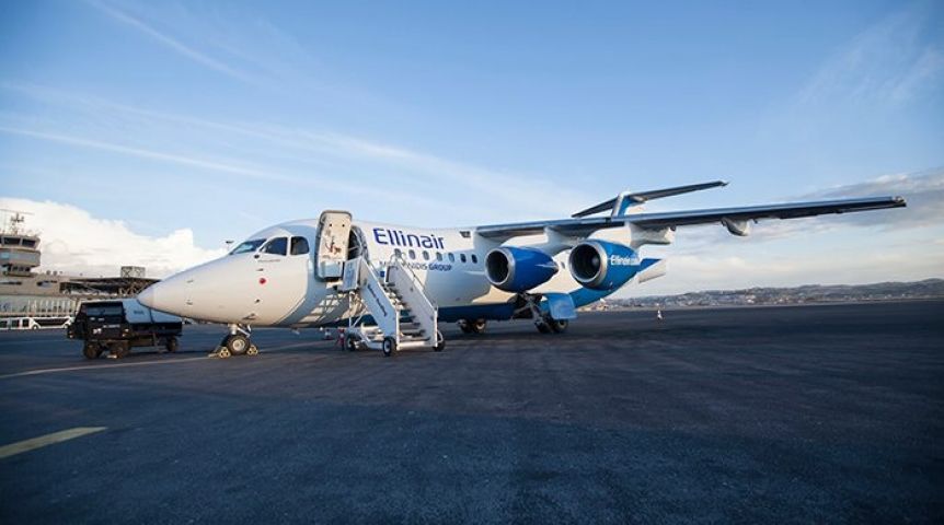 Самолет москва омск прилетел. Греческие авиалинии Ellinair. Еллинаир.