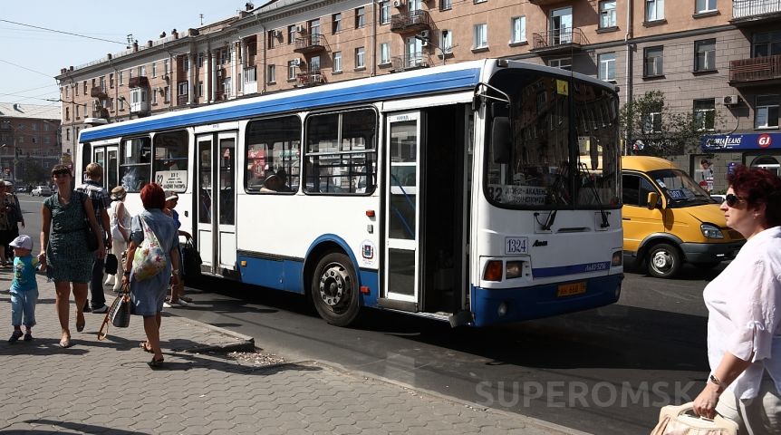 Транспорт омск в режиме реального. Автобус 65 маршрут в Омске.