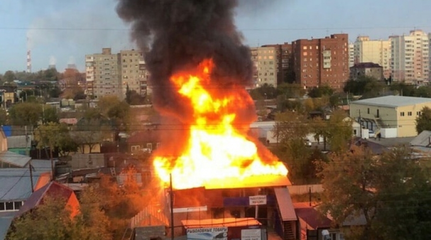 Пожар в омске на маркса. Видео с эфарии Омск.