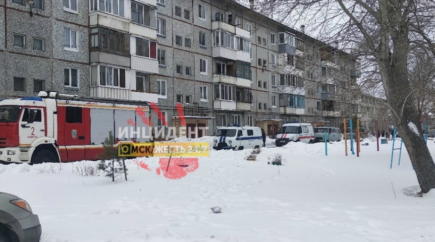 Амурский поселок омск. Омск Амур пятиэтажки. Омск Амур красные пятиэтажки. Хлопок газа на ул.Энтузиастов в Омске. Омск хлопок газа Кемеровская.