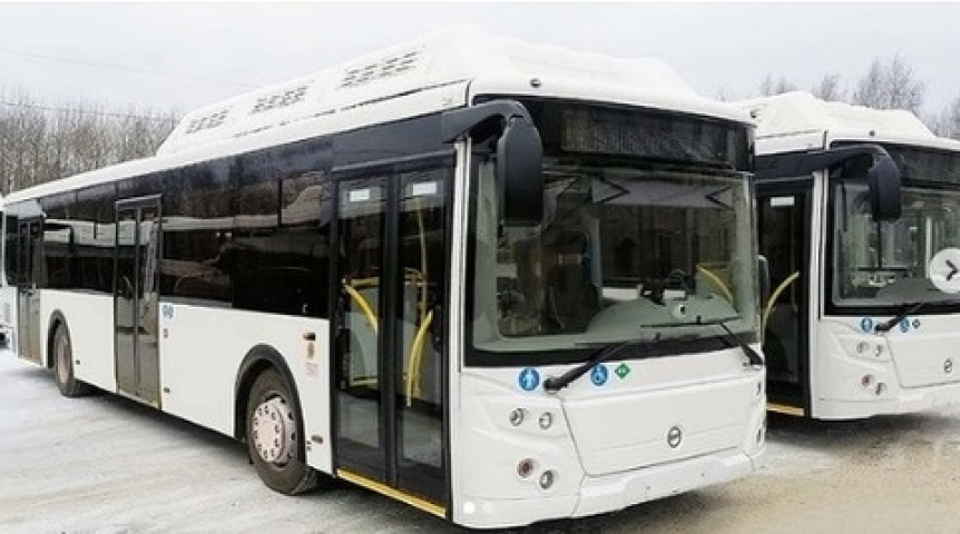 Губернатор Бурков анонсировал первую партию экологичных автобусов для Омска
