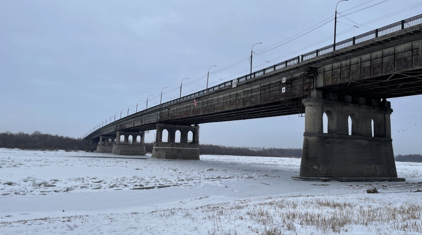 Уровень иртыша в омске. Мост через Иртыш Иркутск. Мост через Иртыш Омск автомобильный. Мосты Ленинградской области. Иртыш в 19990.