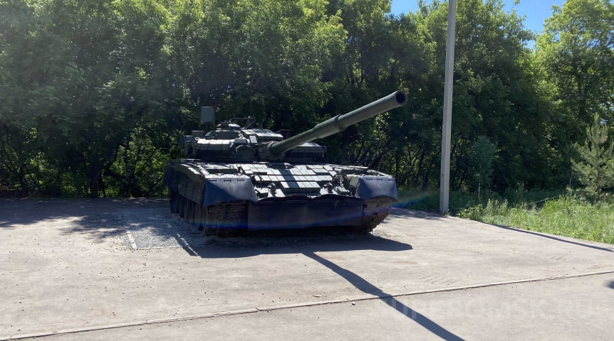 Путин отметил омского танкиста за смелость в бою с националистами