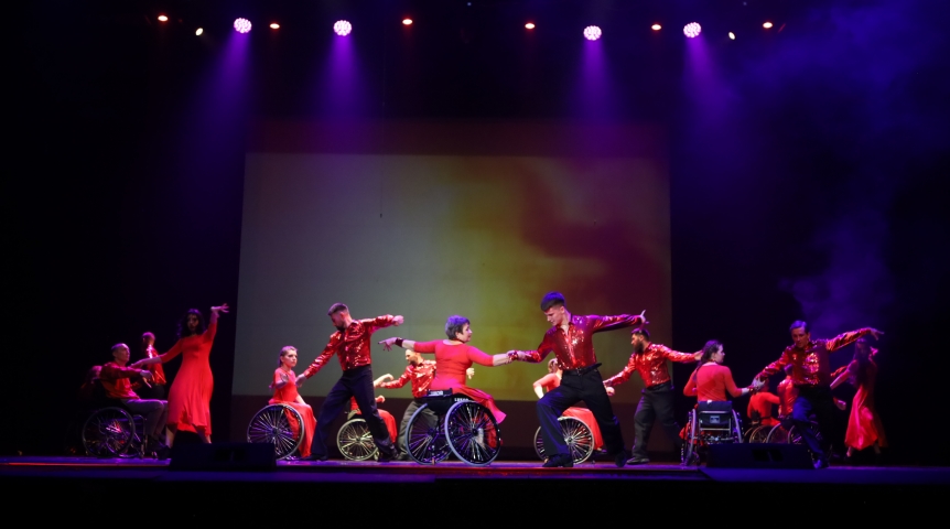«Танцы без границ» презентовали новый спектакль