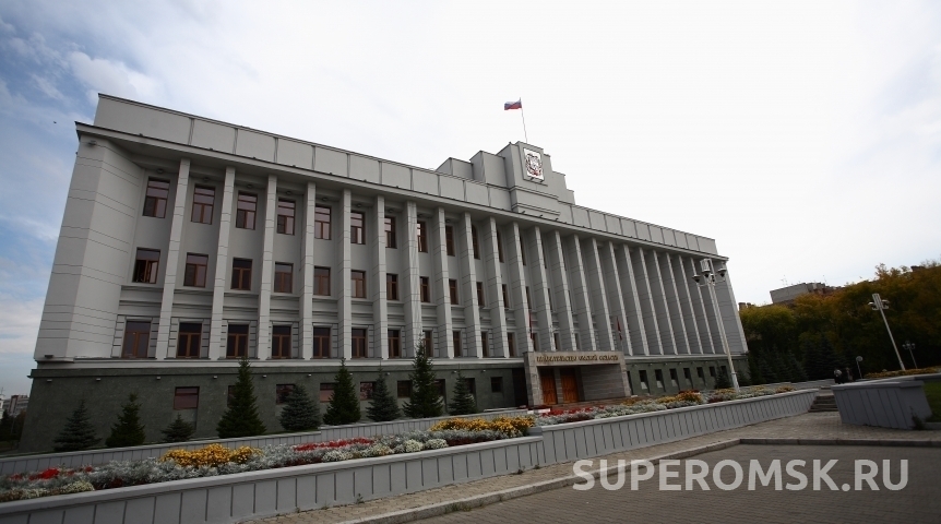 В Омске за миллион рублей продают «Мерседес» первого губернатора
