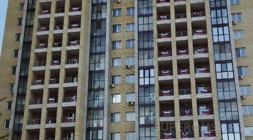 Минобразования закупает 1 236 флагов для омских школ