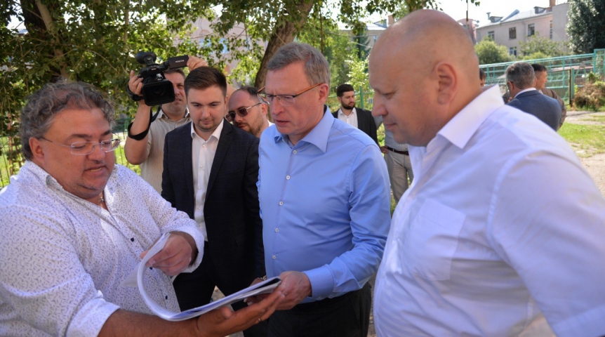 Общество Александр Бурков похвалил за активность жителей Ленинского округа Омска