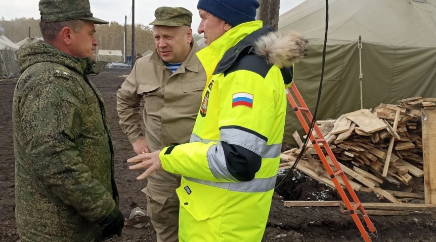 Общество Мэр Омска Сергей Шелест прибыл в полевой лагерь мобилизованных резервистов