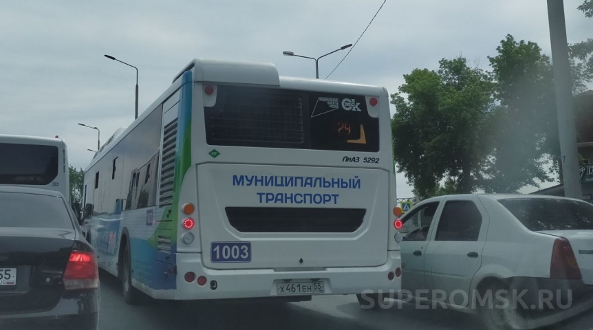 В Омске меняют автобусный маршрут от Ж/д вокзала