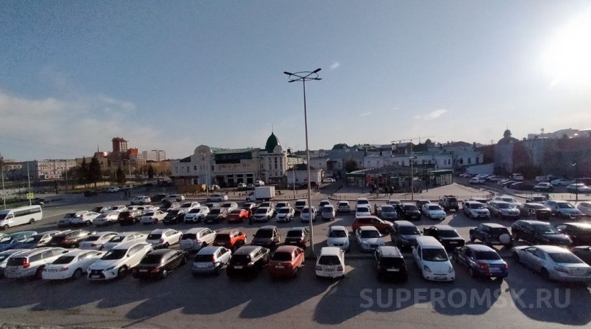 В этом году в центре Омска раздадут еще больше автомобилей