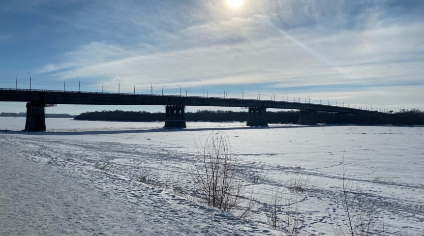 Омским работодателям предложили раньше начинать рабочий день из-за ремонта Ленинградского моста