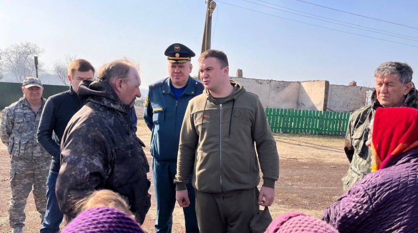 Виталий Хоценко сообщил о выплатах пострадавшим от пожара в омском селе Чистоозерье