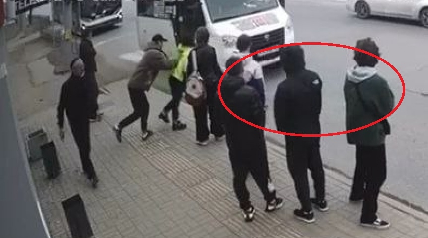 «Он лежит и пальцами в глазах ковыряется»: омич рассказал о задержании пытавшегося убить медсестру наркомана