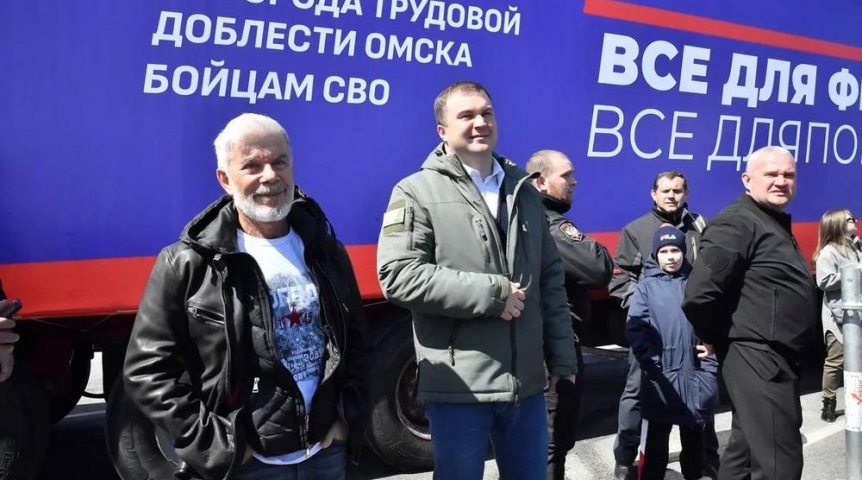 Общество Врио губернатора Виталий Хоценко и певец Олег Газманов отправили в зону СВО 80 тонн гуманитарного груза