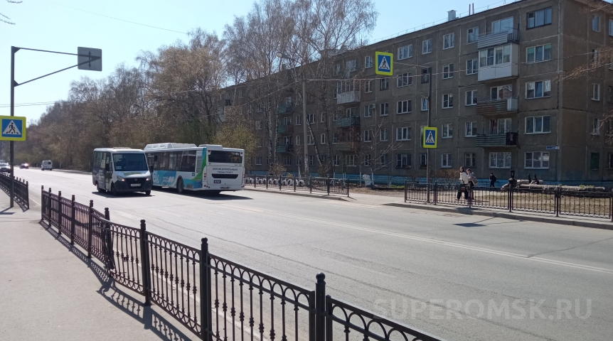 На транспортном комитете в Омске обсудят внедрение еще одной выделенной полосы для автобусов