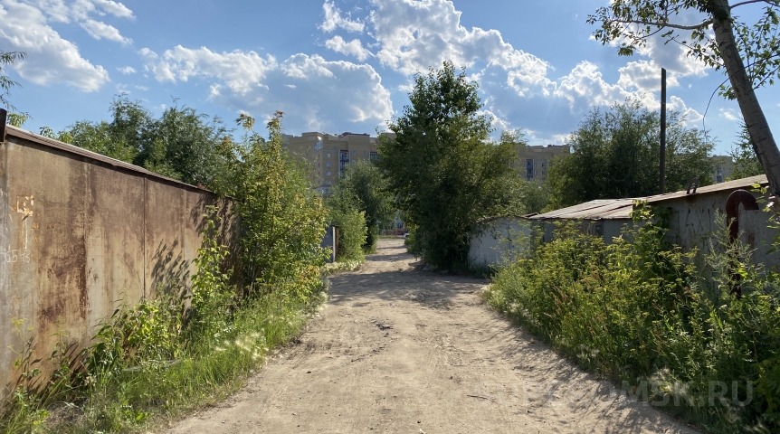 Общество В Омске начали перемещать гаражи