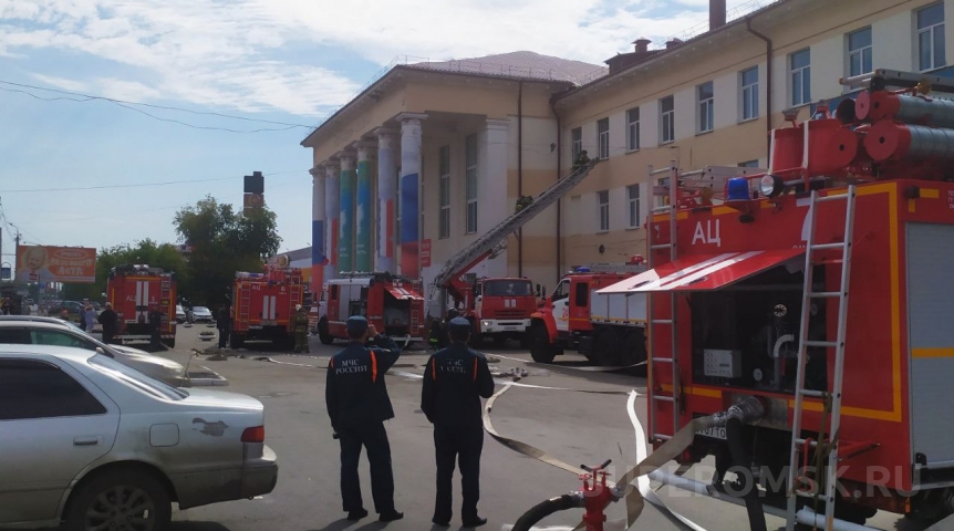 Происшествия в Омске Стала известна причина скопления пожарных машин у омского вуза