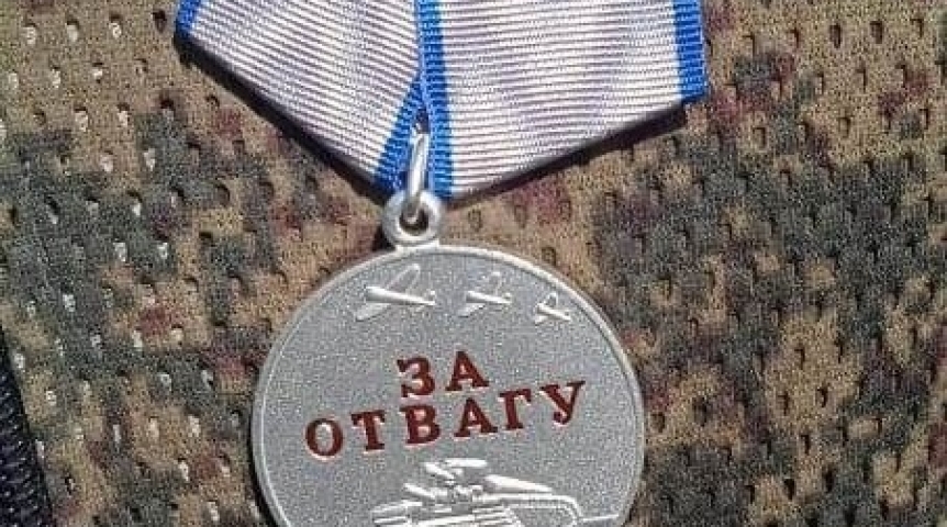 Работник омского трамвайного депо получил медаль за вывоз сослуживцев из окружения