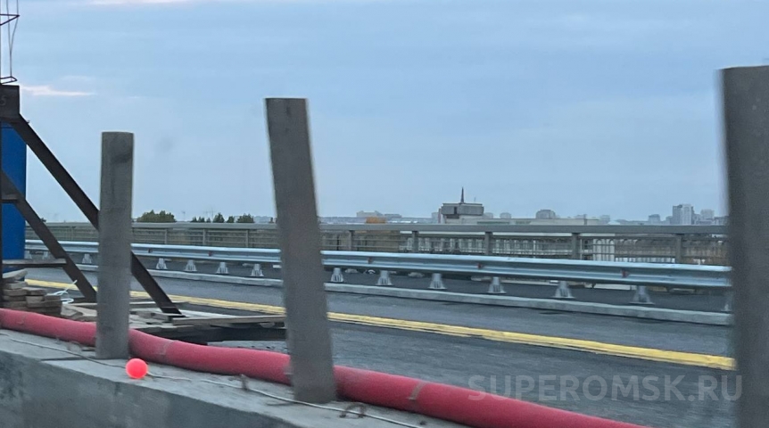 В Омске готовят к открытию отремонтированную часть Ленинградского моста