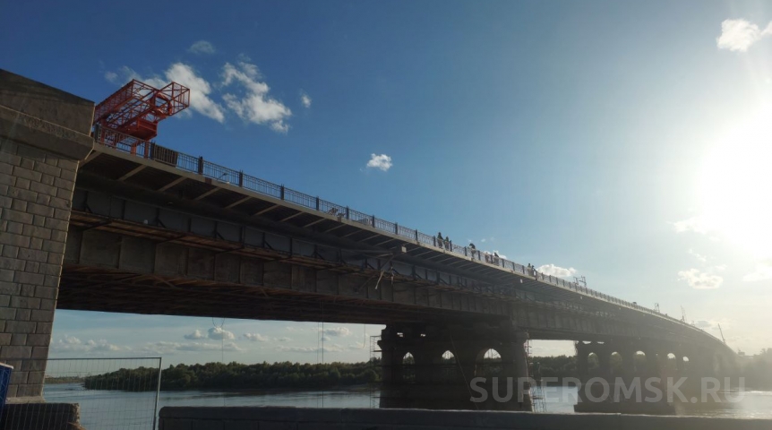Стала известна дата старта движения по обновленной полосе Ленинградского моста в Омске