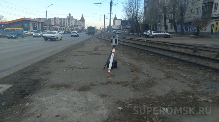 На дорогах Омска и области расставили камеры для присмотра за нарушителями
