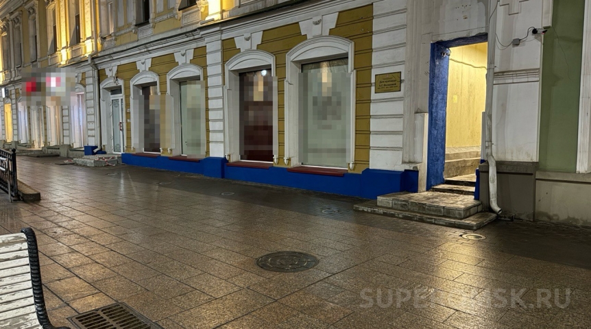 В Омске убрали синюю полосу на улице Ленина