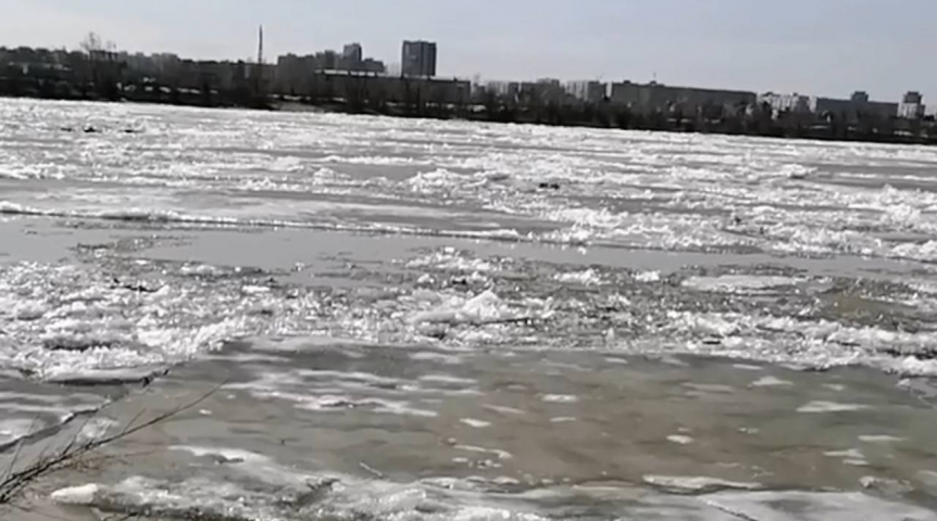 В Омске начался ледоход
