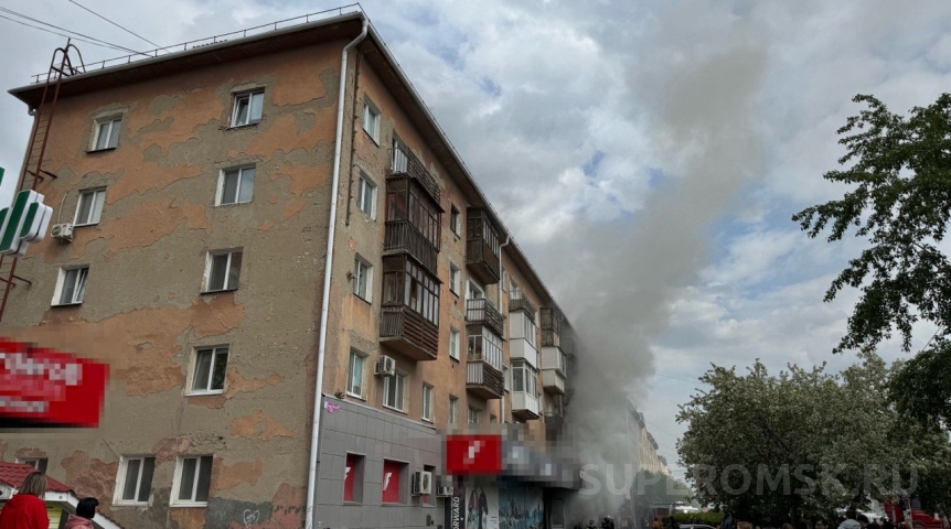 Стали известны подробности пожара в магазине у политеха в Омске