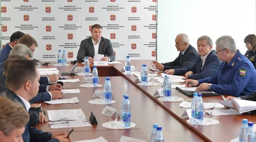 Омский губернатор Хоценко обсудил с экспертами развитие комплекса «Безопасный город»