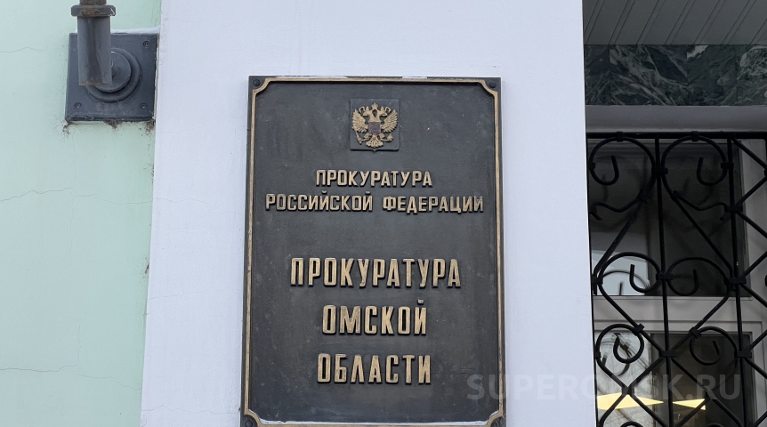 Общество Омичке после настояния прокуратуры починили протекающую над квартирой крышу