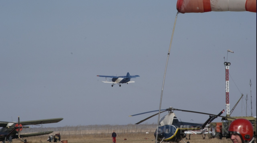 Владельца самолета оштрафовали после полета над Омской областью