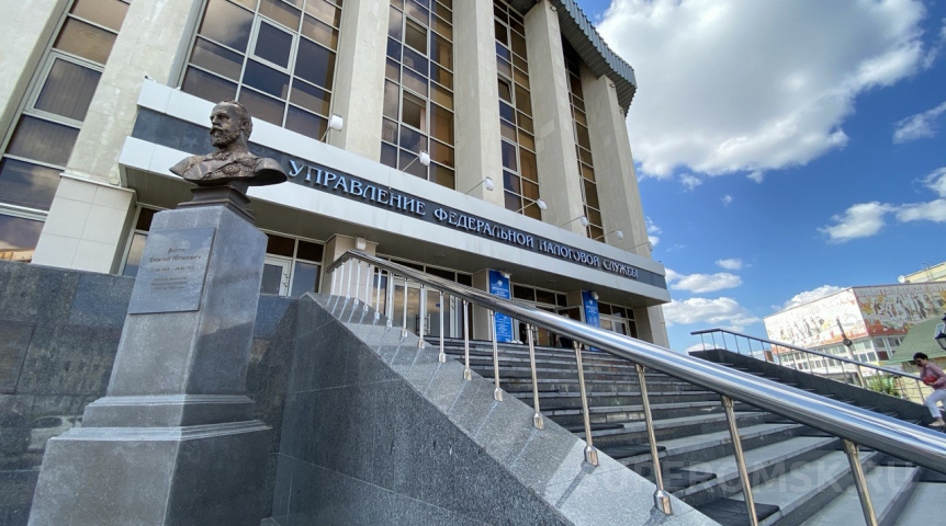 Омичам напомнили о крайнем сроке уплаты налогов за 2023 год