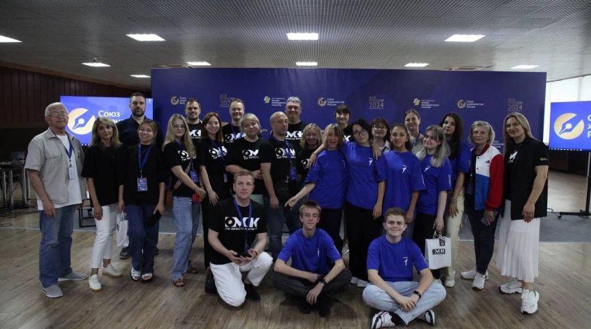 Открытость и оперативность омского губернатора Хоценко отметили на медиафоруме в Сочи