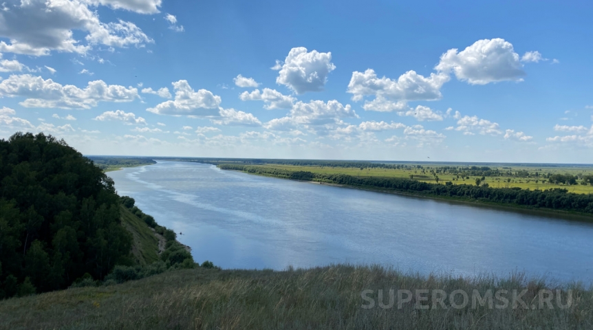 В Омской области супруги-рыбаки вытянули из Иртыша неожиданный улов