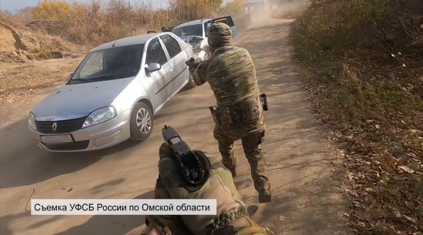 В Омске группа ФСБ с оружием в руках задержала сотрудников УНК УМВД В Омске группа ФСБ с оружием в руках задержала сотрудников УНК УМВД