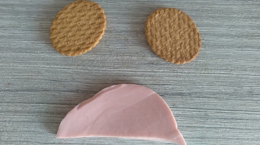 Омичей предупредили о печенье от предприятия-призрака