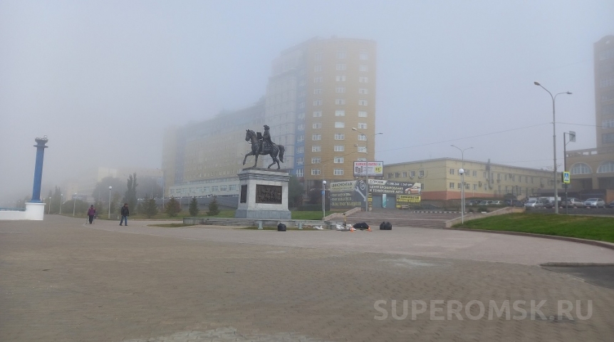 В Омской области на 13 часов объявлены метеоусловия первой степени опасности