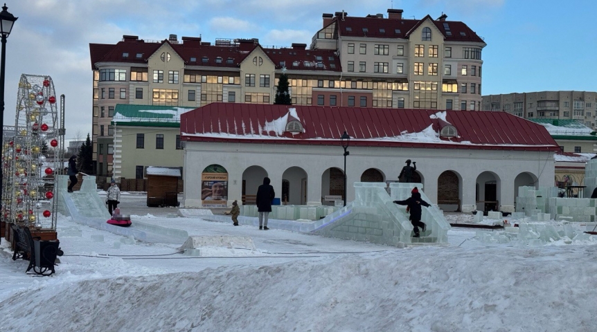 В Омской крепости открыли первые горки