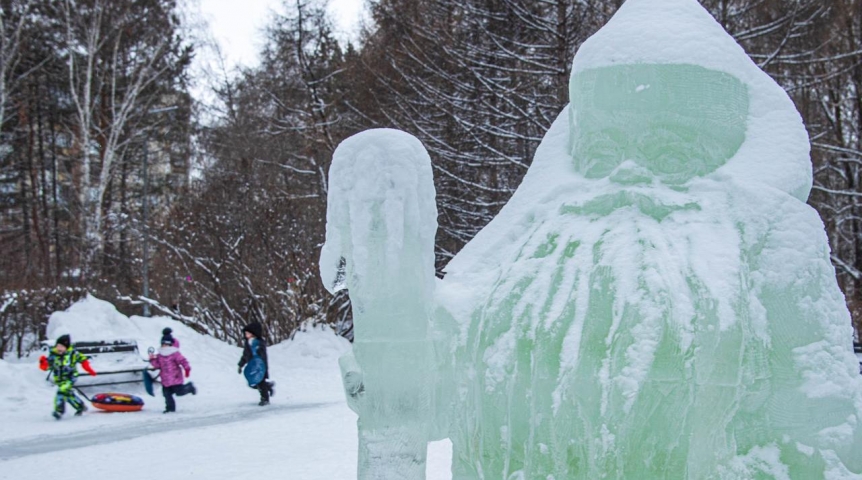 Новогоднее оформление города от Омского НПЗ оценили на высшем уровне