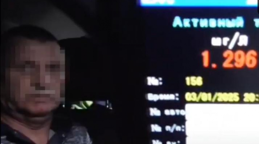 «Я пил-то немного»: омский водитель оправдался на камеру за алкоголь