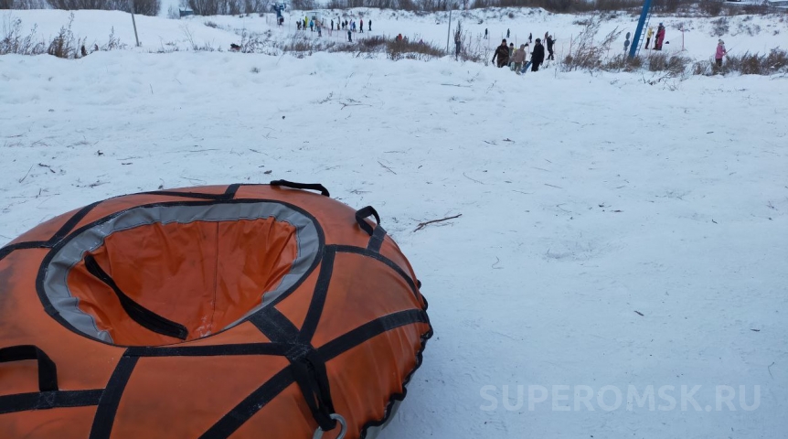 Горки у Омской крепости из-за опасности засыпали песком