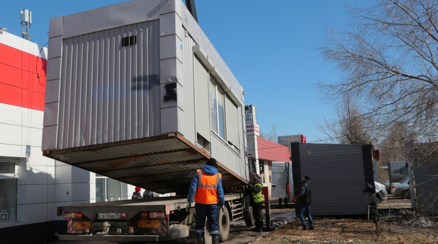 Свыше 300 незаконных НТО уберут с омских улиц